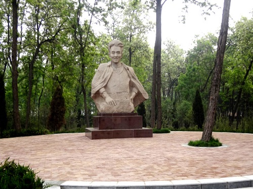 焦林纪念园 